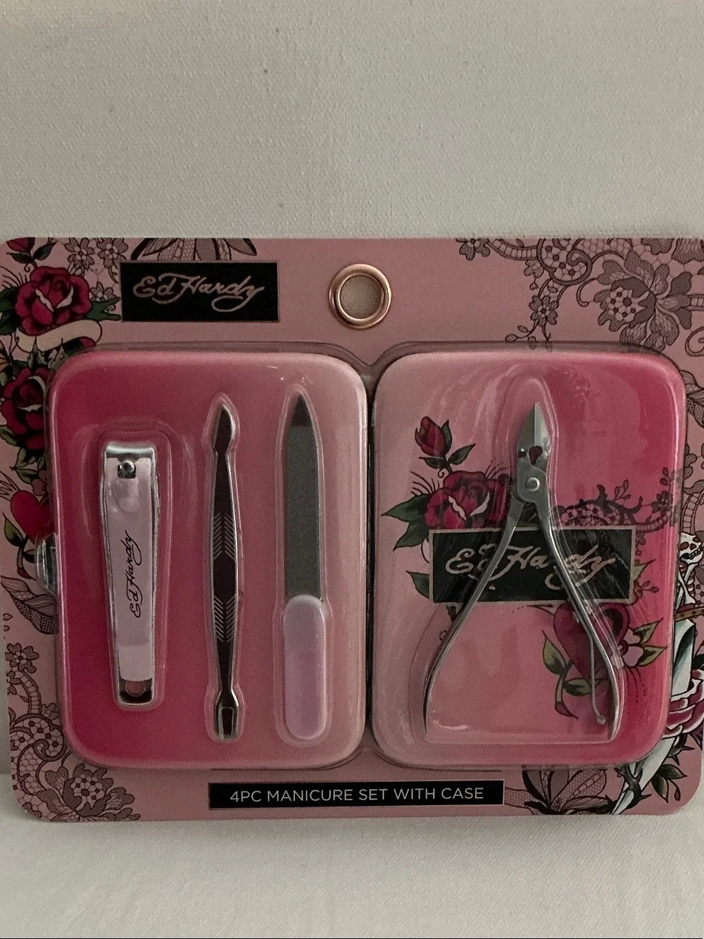 Ed Hardy (4) Ladies (4) Piece Manicure Set with Case.